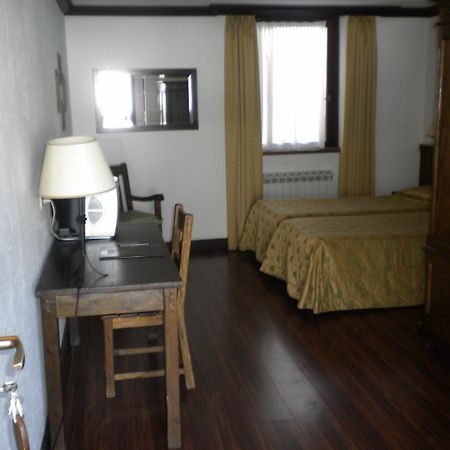 Hotel Tavernier Courmayeur Exteriör bild