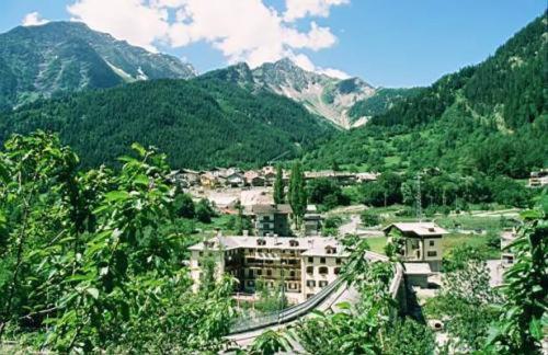 Hotel Tavernier Courmayeur Exteriör bild