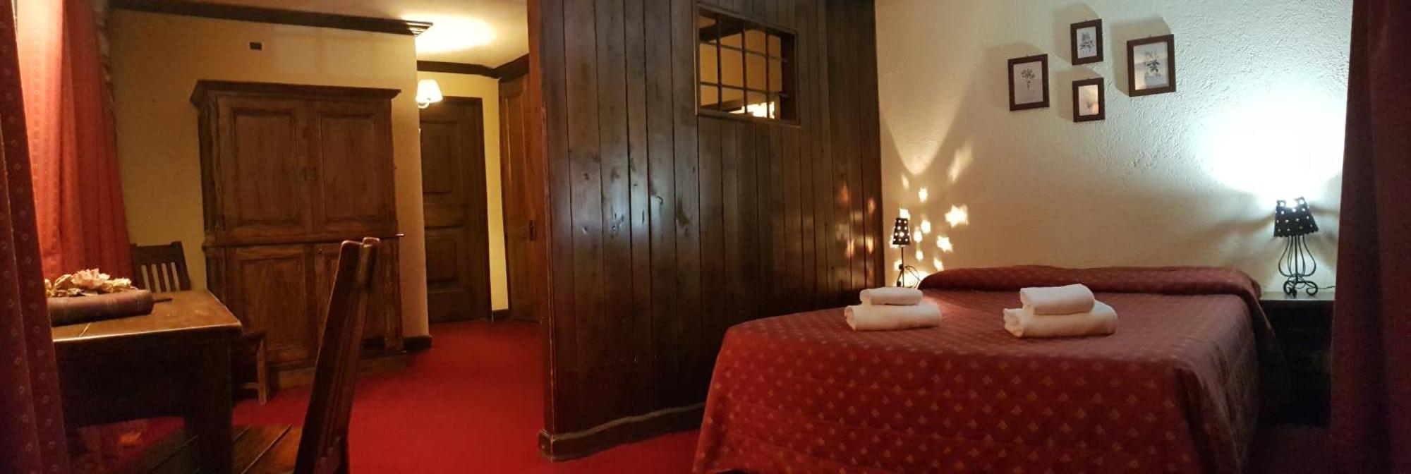 Hotel Tavernier Courmayeur Exteriör bild